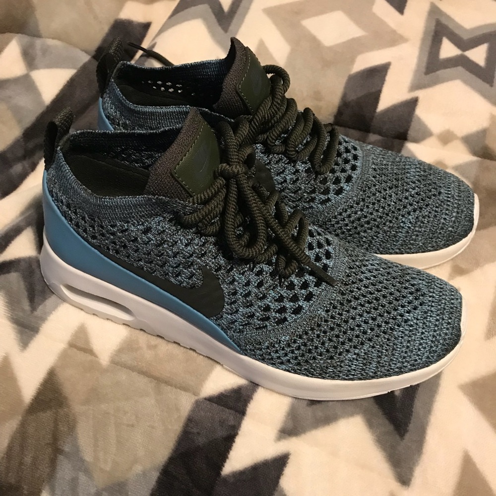 Nike air max Thea fly knit basically New